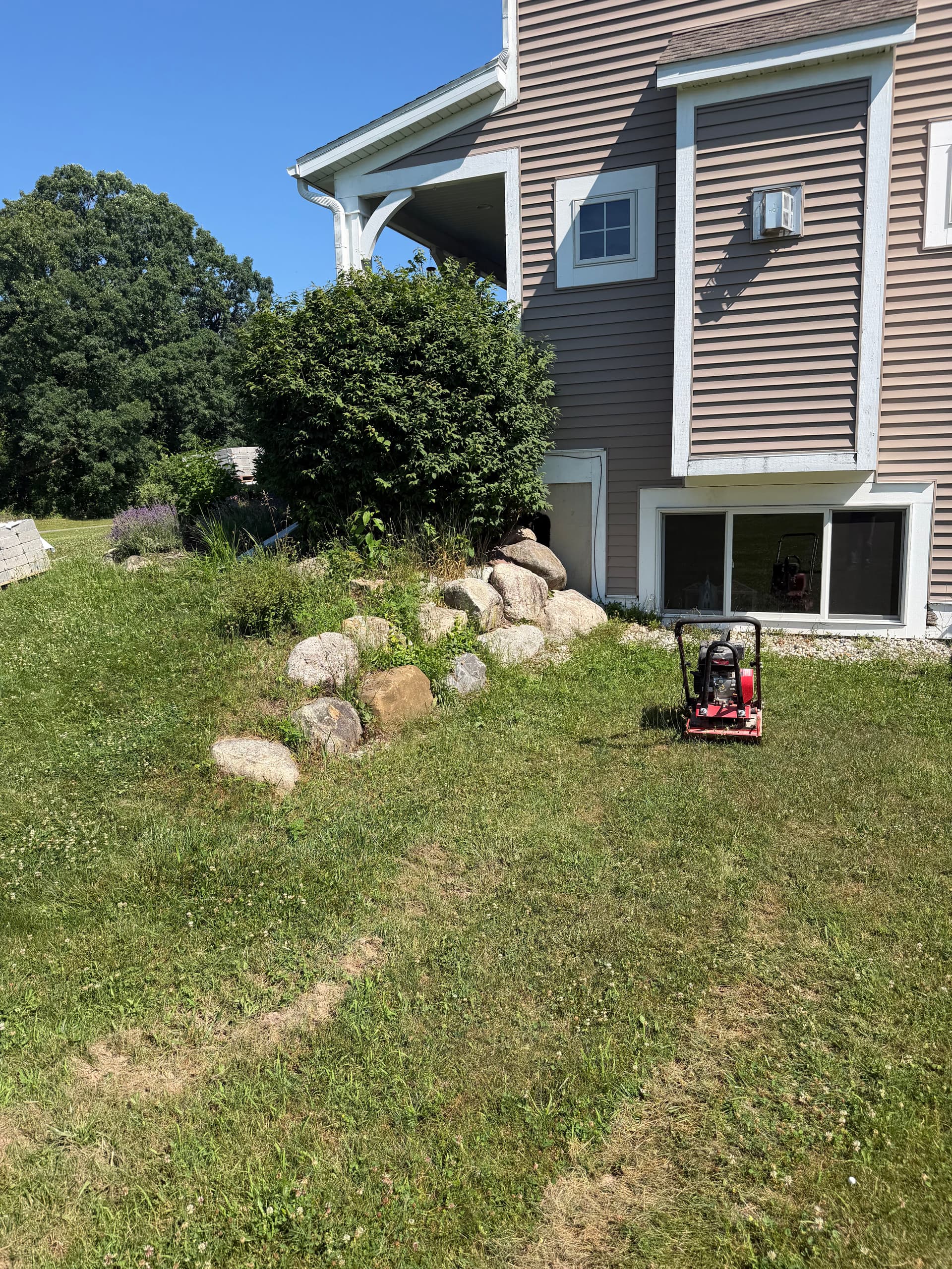 Gallery photos for Retaining Walls Too Close to the House? Here's the Fix: Image #5