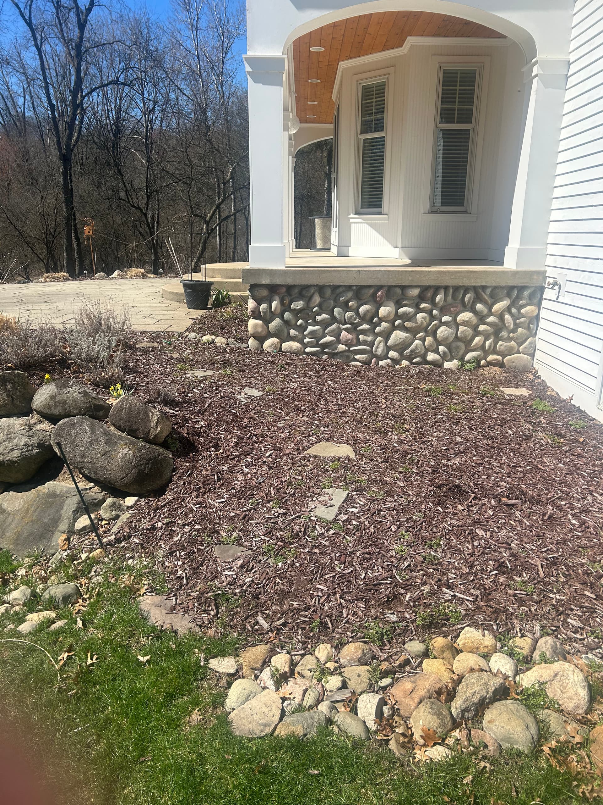 Gallery photos for Large-Format Stone Steps Built for Patio Access and Flow: Image #3