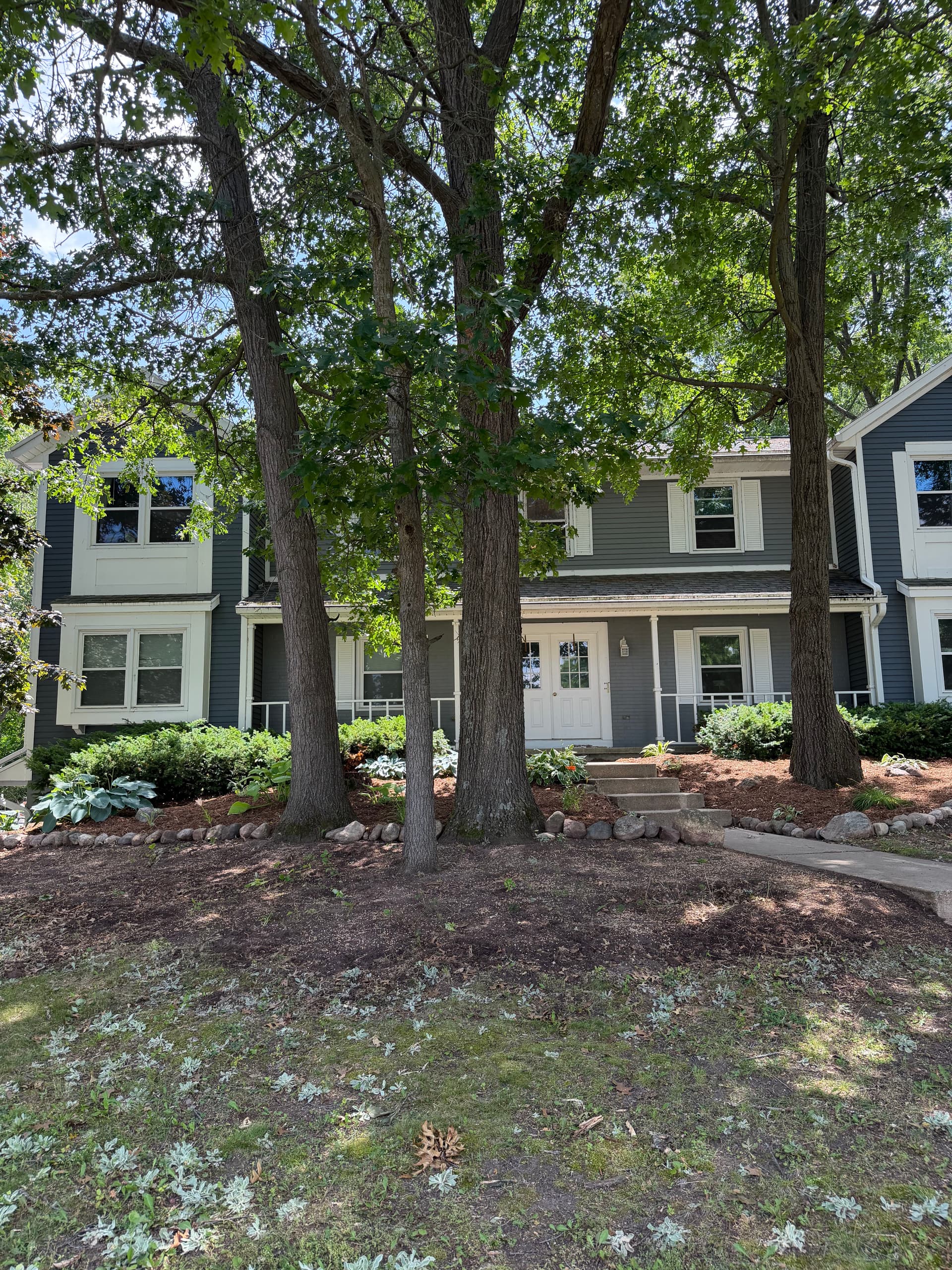 Gallery photos for 24 Yards of Mulch and a Full Landscape Facelift: Image #1