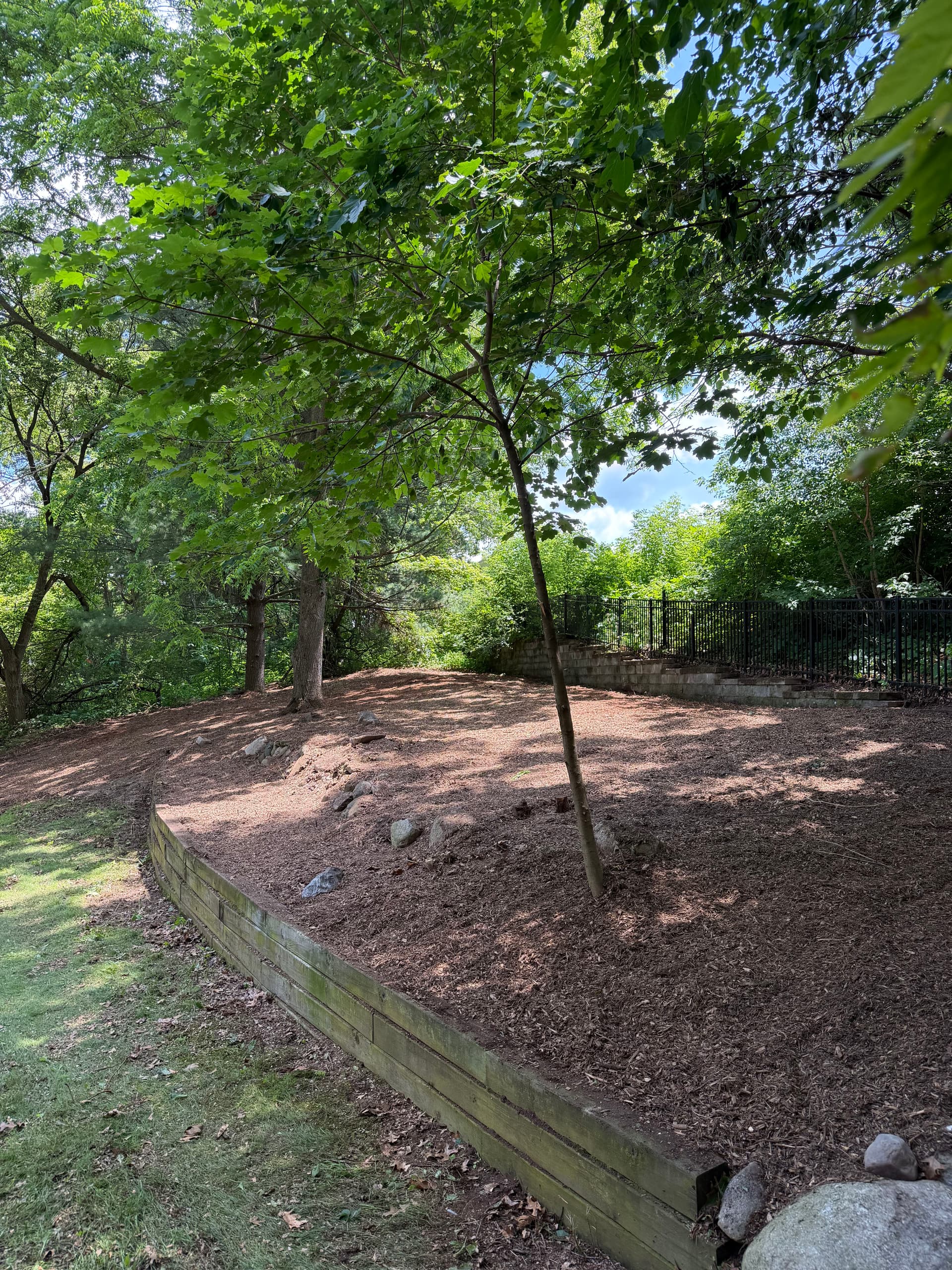 Gallery photos for 24 Yards of Mulch and a Full Landscape Facelift: Image #7
