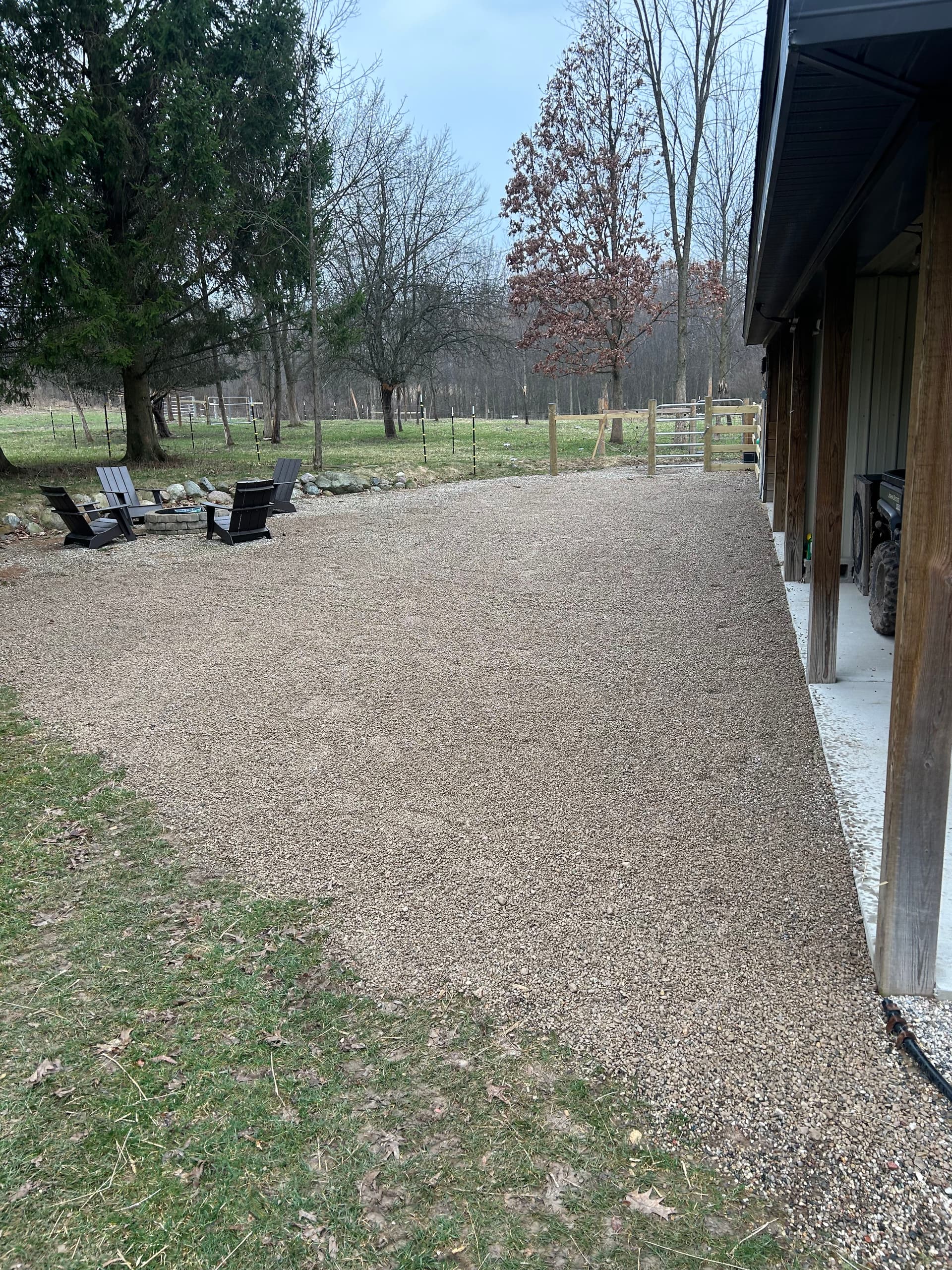 Gallery photos for Fresh Pea Stone Driveway and a Trailer Loaded for the Next One: Image #1